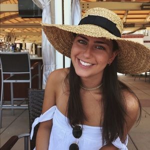 Meet your Posher, Sophia